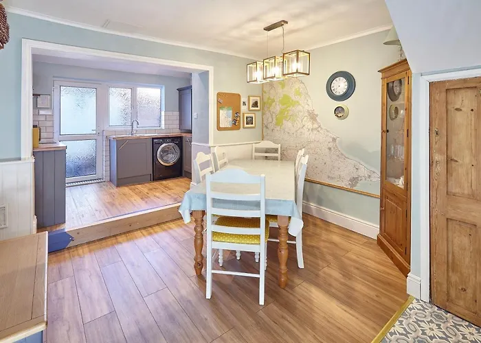 Prázdninový dům Host & - Friths *