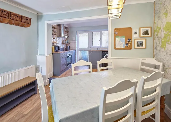 Prázdninový dům Host & - Friths *