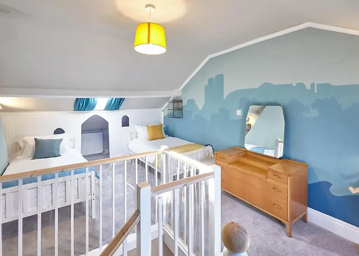 Host & - Friths Scarborough